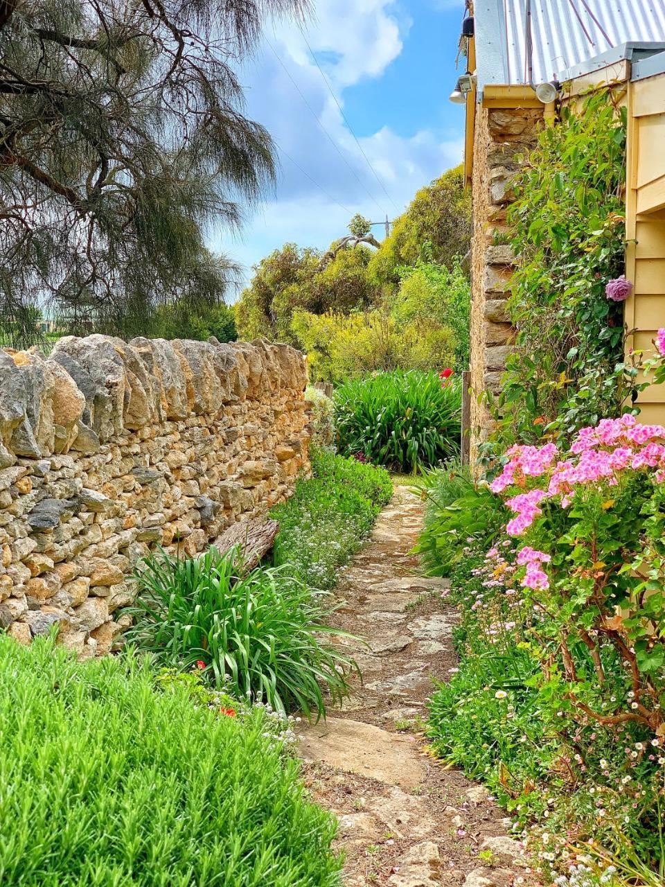 Cherry Plum Cottages 포트페어리 외부 사진